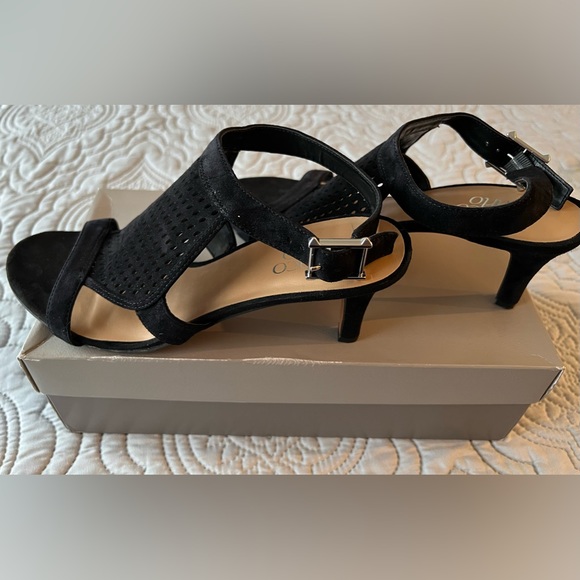 Franco Sarto Shoes - Franco Sarto Suede heels size 10